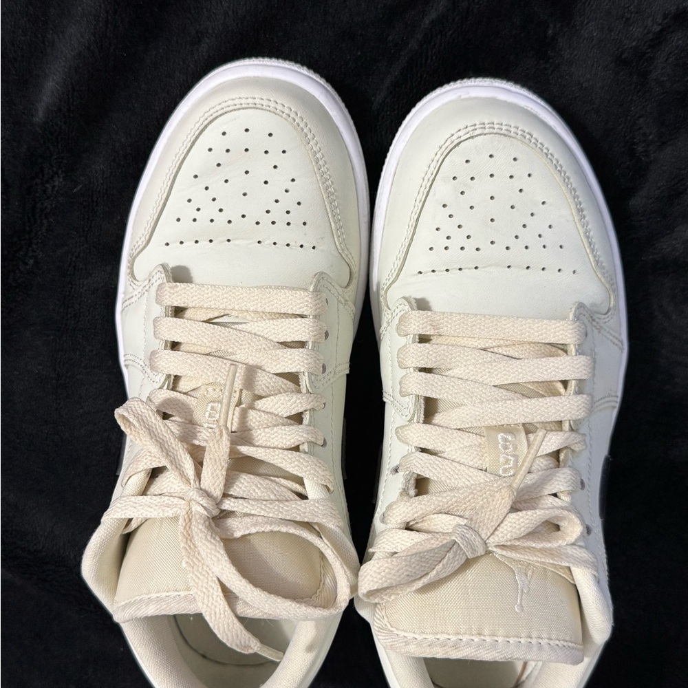 Jordan Women's Shoes - Coconuts